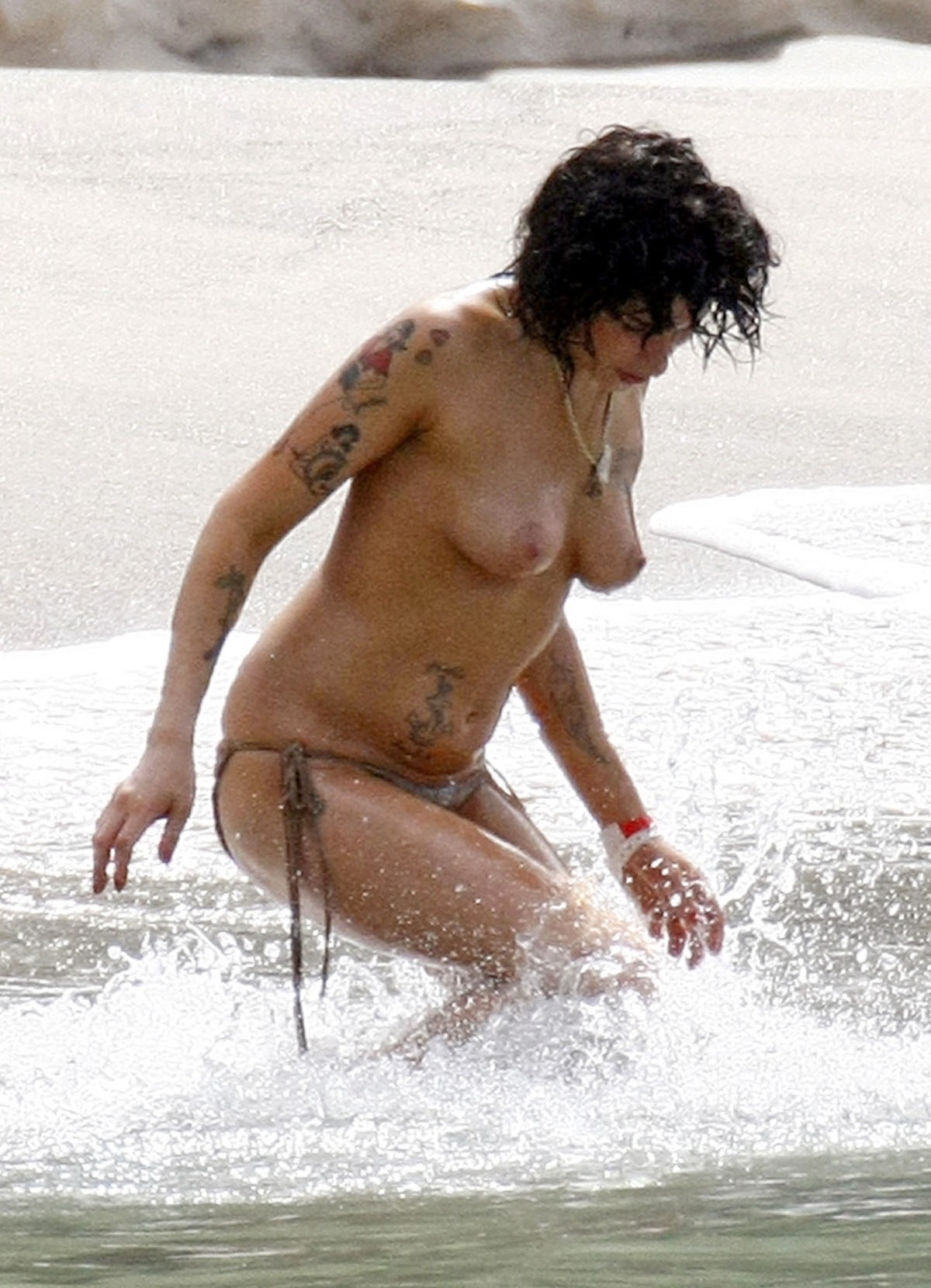 Nude photos of amy winehouse