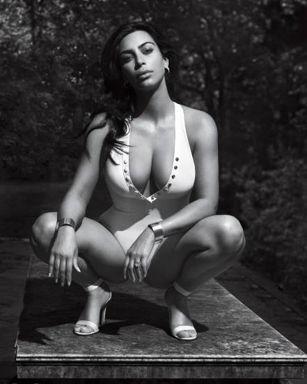 Kim kardashian in white bikini photo shoot