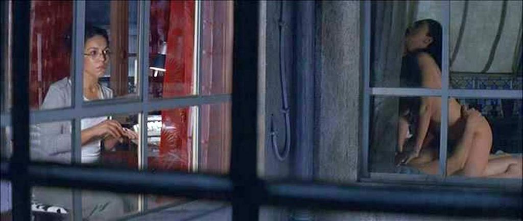 Monica Bellucci sex scene seen from a window