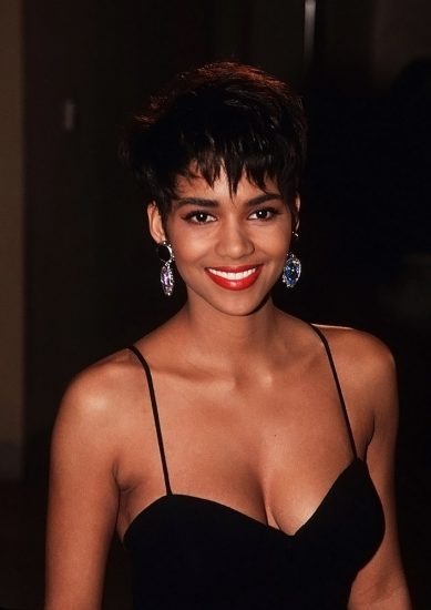 Halle Berry sexy