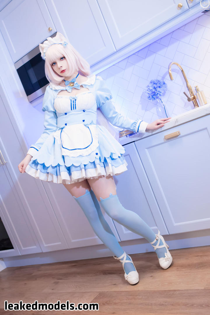 akariia-cosplay Naked 4