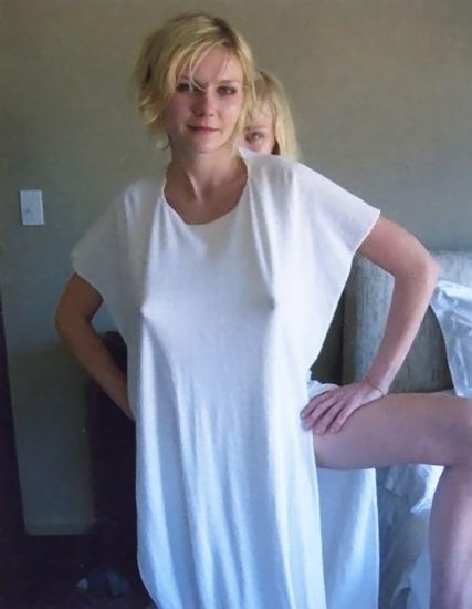 Kirsten Dunst nipples in leaked pic