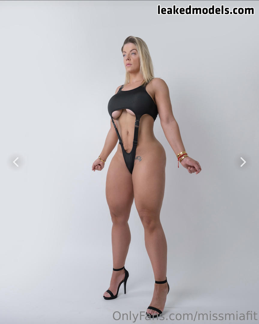 Miss-mia-fit Naked 14