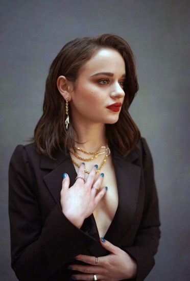 Joey King cleavage