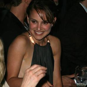 Natalie Portman nip slip