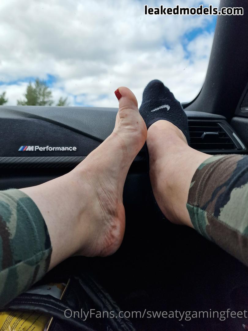 Sweatygamingfeet Naked 7