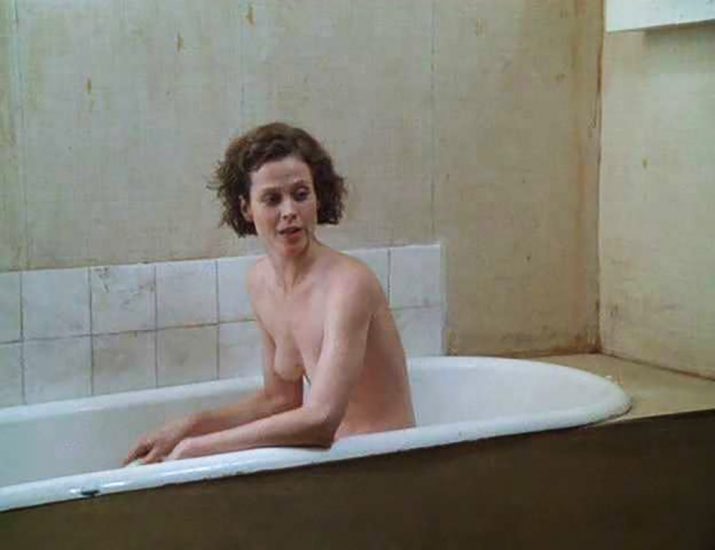Sigourney Weaver topless porn