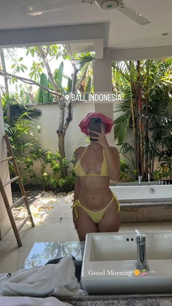 badmomzjay Nude Leaks OnlyFans Photo 27