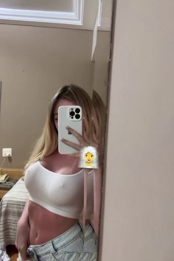 Kaarolzx Nude Leaks Onlyfans  – Leaked Models