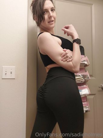 Sadieholmes / Sillysadieholmes Nude Leaks Onlyfans  – Leaked Models