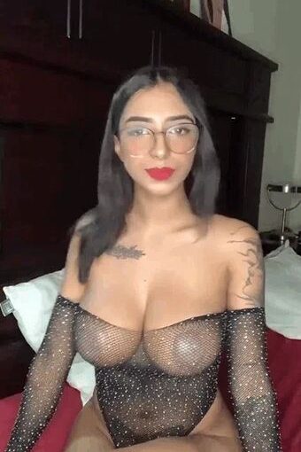 Ashley Marianne / Ashleymarianne2 / Ashleymariannee Nude Leaks Onlyfans  – Leaked Models