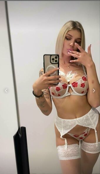 Madzia Loskot Nude Leaks OnlyFans Photo 5