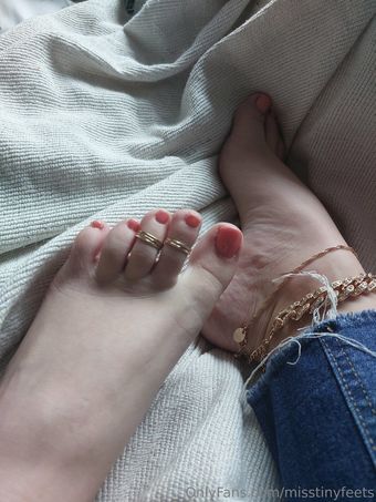 Misstinyfeets Nude Leaks Onlyfans  – Leaked Models