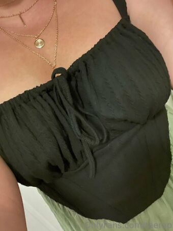 _lisaolivera / taerap Nude Leaks OnlyFans  – Leaked Models