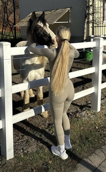 Alisha Lehmann Nude Leaks OnlyFans Photo 136