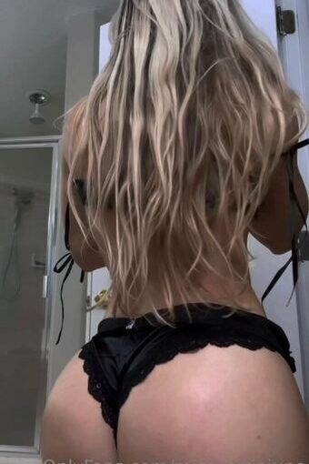 Anne Bowlby / Carriejune / carrieann / misscarriejune Nude Leaks OnlyFans  – Leaked Models