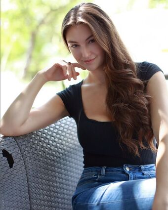 Beautyandbrainswithatwist / Rachel-michelle / rachellemichelle Nude Leaks OnlyFans  – Leaked Models