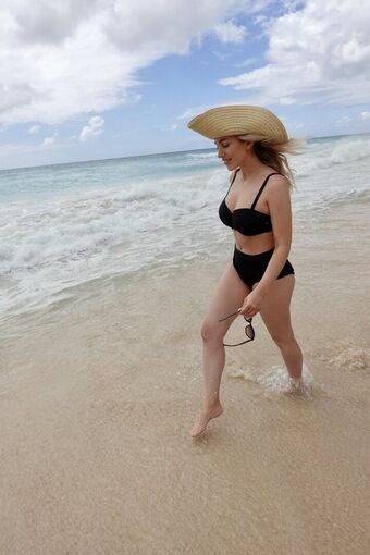 Emerome / emelinasmith Nude Leaks OnlyFans  – Leaked Models