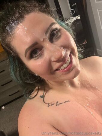 frostedcupcake92 / thezouiscupcake Nude Leaks OnlyFans  – Leaked Models