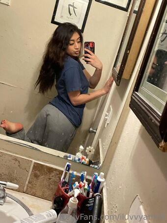 iluvvyammi Nude Leaks OnlyFans Photo 10