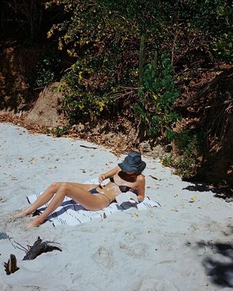 Kendall-jenner Nude Leaks OnlyFans Photo 232