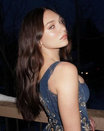 Maddie Ziegler Nude Leaks OnlyFans Photo 116
