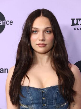 Maddie Ziegler Nude Leaks OnlyFans Photo 108