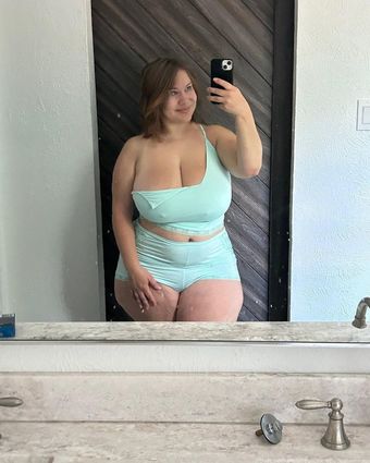 Mal Malloy Nude Leaks OnlyFans Photo 12