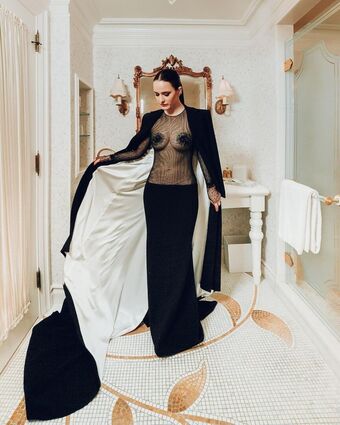 Rachel Brosnahan Nude Leaks OnlyFans Photo 30