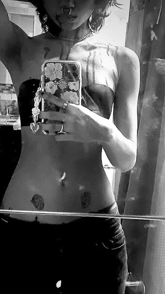 Saintsgoth Nude Leaks OnlyFans Photo 20