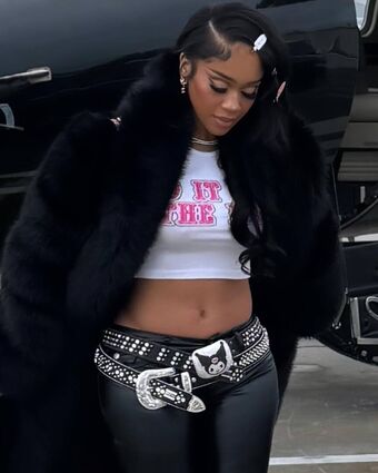 Saweetie Nude Leaks OnlyFans Photo 17