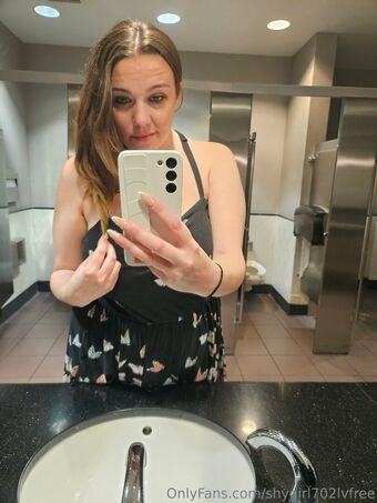 shygirl702lvfree Nude Leaks OnlyFans Photo 2