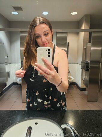 shygirl702lvfree Nude Leaks OnlyFans Photo 3