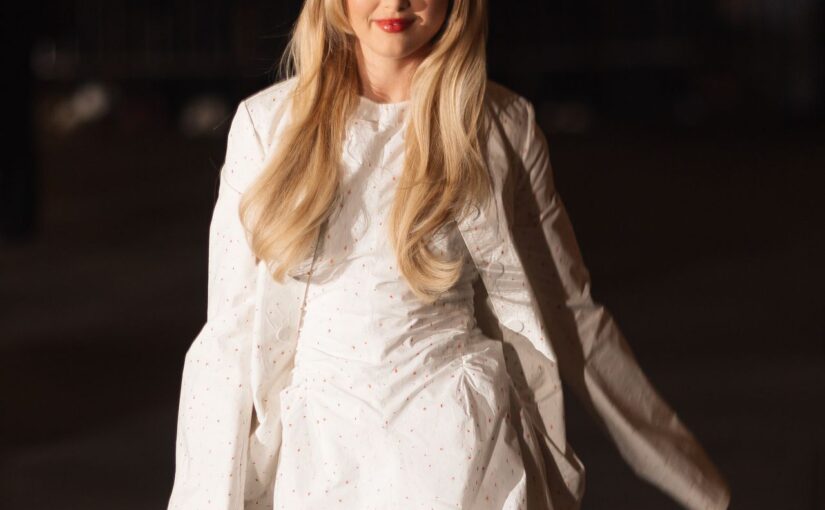 Kathryn Newton Arrives at Tory Burch Fashion Show in NYC (55 Photos)