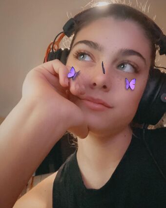 Alyssapear3 Nude Leaks OnlyFans Photo 1