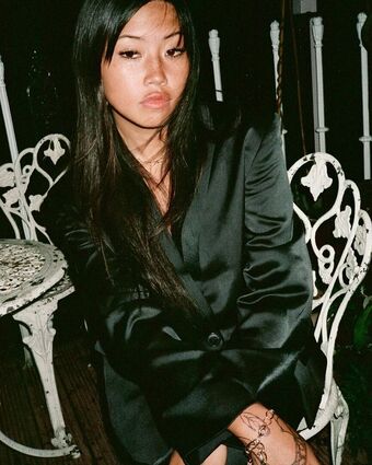 Beabadoobee / Radvxz Nude Leaks OnlyFans  – Leaked Models