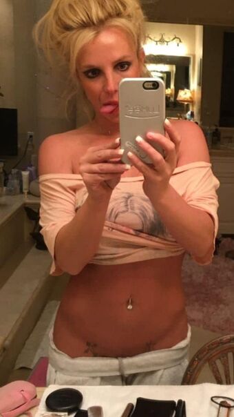 Britney Spears Nude Leaks OnlyFans Photo 211