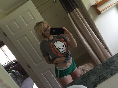 Danielle Bosch / Fooya / iFooYa Nude Leaks OnlyFans  – Leaked Models