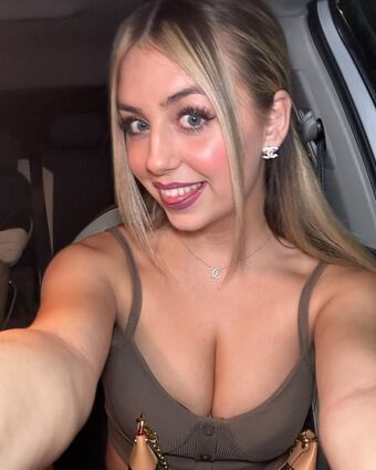 Esme Alicia Nude Leaks OnlyFans Photo 15