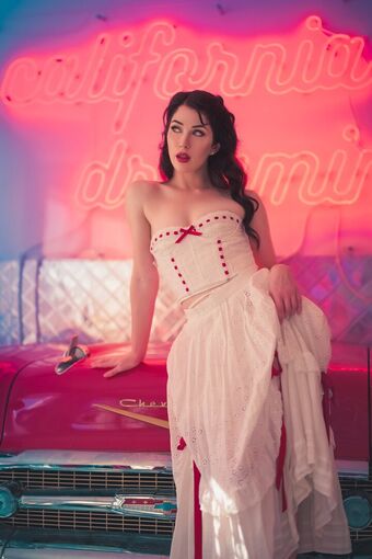 Evelyn Claire / LuvEvelynClaire / clubevelynclaire / evelynclaire.xoxo / officialevelynclaire Nude Leaks OnlyFans  – Leaked Models