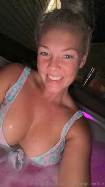 Female Farmer Rancher Nude Leaks OnlyFans Photo 1