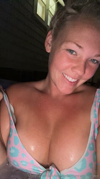 Female Farmer Rancher Nude Leaks OnlyFans Photo 2
