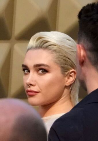 Florence Pugh Nude Leaks OnlyFans Photo 142