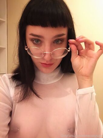 hellomisslyss / mmecissysubs Nude Leaks OnlyFans  – Leaked Models