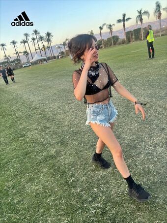 Jenna-ortega Nude Leaks OnlyFans Photo 198