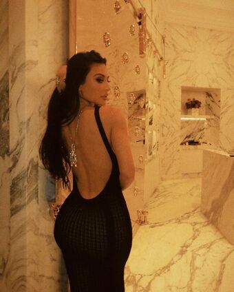 Kim-kardashian Nude Leaks OnlyFans Photo 235