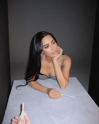 Kim-kardashian Nude Leaks OnlyFans Photo 237