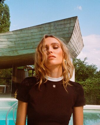 Lily-rose-depp Nude Leaks OnlyFans Photo 48