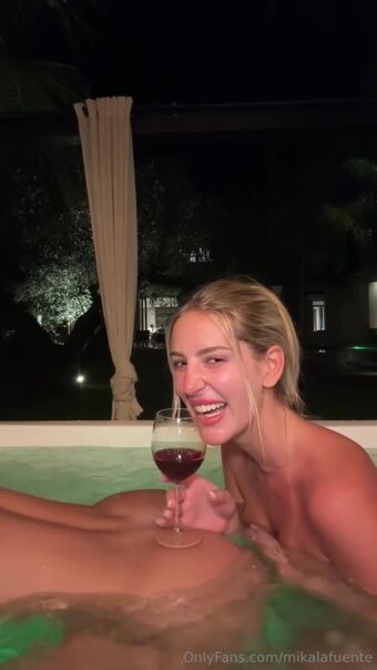 Mikaela Fuente Nude Leaks OnlyFans Photo 7