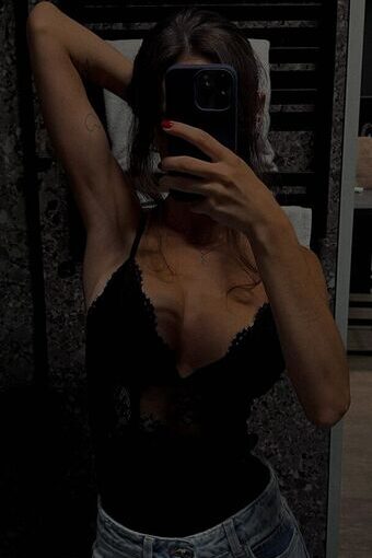 prettylittlething / pretylittlething Nude Leaks OnlyFans  – Leaked Models